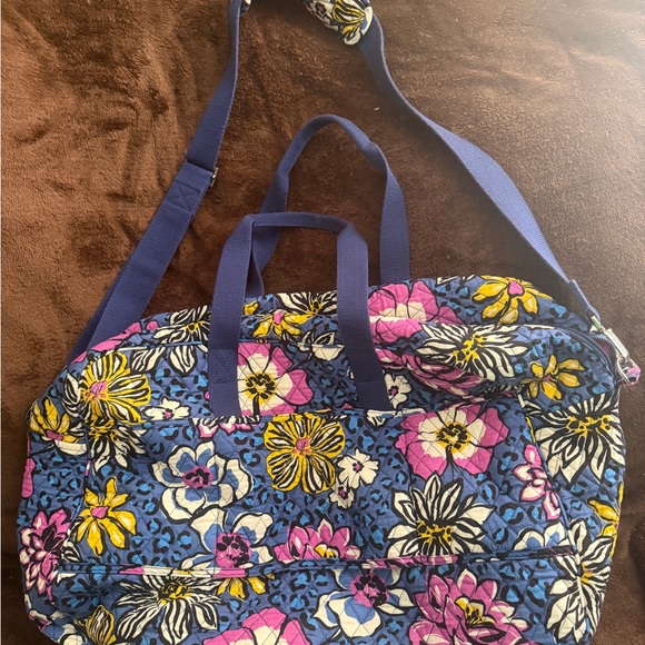 Vera Bradley Grand traveler Bag In Signature Cotton "African Violet" - Picture 2 of 10